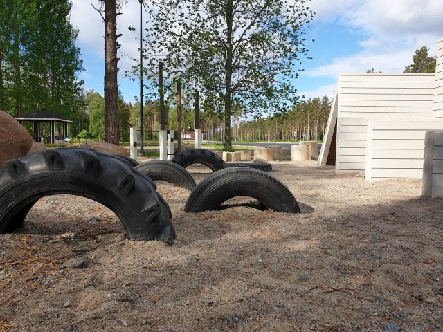 Kuva parkour-puistosta