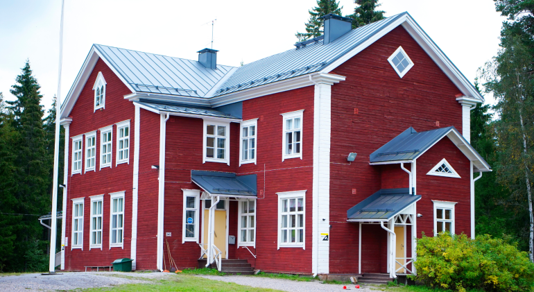 Ojakylän koulu Ylivieska