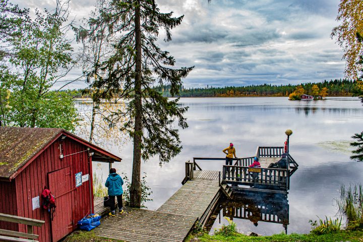 Kuva Kekajärven rannasta ja laiturista
