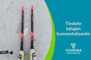 Tiedote latujen kunnostuksesta kuvassa sukset ja lunta